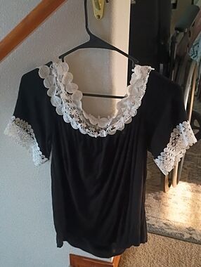 Black Lace-Trim Short Sleeve Top